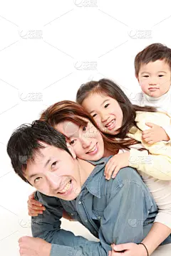 日本人,四个人,家庭,多米诺效应,全职父亲,垂直画幅,重的,情绪压力,性格,男性