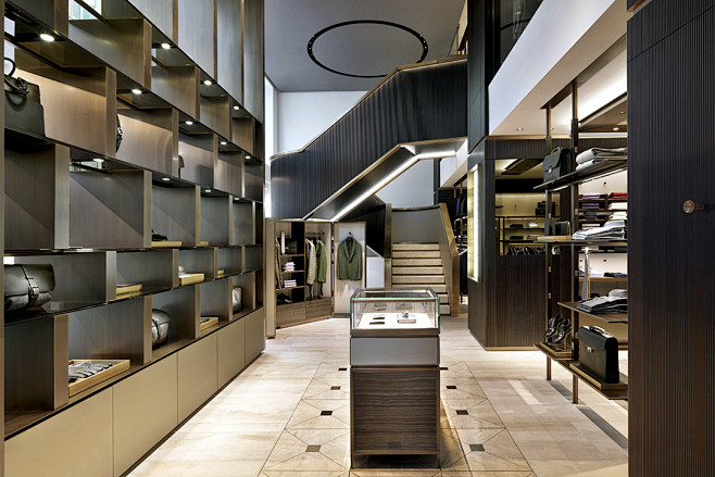 Brioni Flagship Stor...