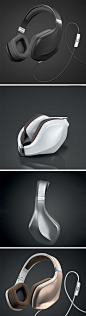Designed by none other than Italian design powerhouse, Pininfarina (the force behind Ferrari’s design legacy), the LZR 980 headphones exude a class you don’t see in many headphones. Designed for German audio company, Magnat, known for their car audio syst