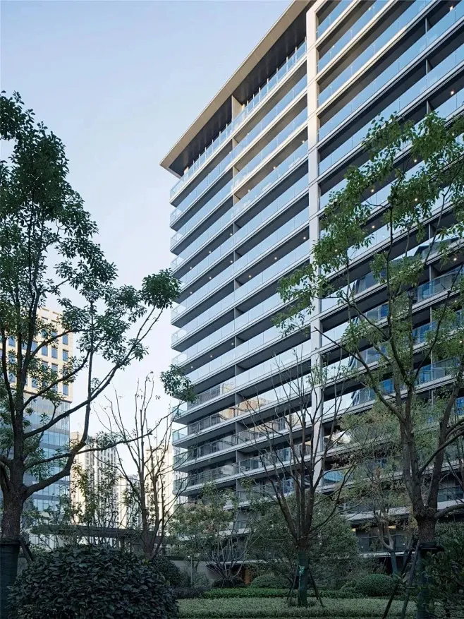 融创“高级灰”住宅实景案例分享 : 图1-4 义乌 融创 江山云起--GOA\x0a图5-8 杭州 融创 侯潮府-GOA\x0a图9-14 ...