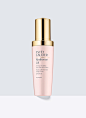 雅诗兰黛弹性紧实柔肤乳液SPF15 | 雅诗兰黛(Estee Lauder)官方商城 : Resilience Lift, 雅诗兰黛弹性紧实柔肤乳液SPF15 -  开启肌“芯”逆时弹力革命 新概念“微塑科技”  由肌“芯”强健肌肤微结构网，逆时弹润层层赋活 4C微塑面颈乳液 由面至颈的高效面颈乳液，从额头，双颊，嘴角至下巴，凝锁肌肤水盈弾润，塑出紧致无痕的年轻轮廓。连最难提拉的颈部，都能精准强化弹性与韧性，再塑紧致青春曲线！  揭秘逆时轮廓： 自肌“芯”开启，弹回紧致平滑！  饱满抚痕 激活肌肤自身新生