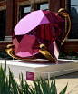 Diamond by Jeff Koons: 