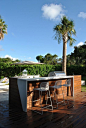 Landscape: Modern Interior Design Project in Miami, FL Contemporary landscaping ideas Outdoor kitchen