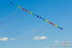 欲望是无穷的，别过；人生是平淡的，别倦；身体是自己的，别糟；幸福是有限的，别贪；美色是他人的，别恋；爱人是自己的，别厌；钞票是消费的，别攒；生活是丰富的，别烦；假期是休闲的，别忙；人格是高贵的，别贱；感情是纯洁的，别污；朋友是永远的，别淡；权力是暂时的，别专。