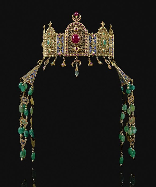 镶嵌宝石和珐琅  摩洛哥，大约1800