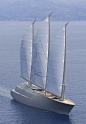 风帆游艇A·法国设计师菲利普·斯塔克，总吨位12558吨，全长142.81米，机帆混合动力，最高速度21节，船员54人。