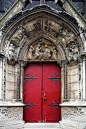 Notre Dame side door (Paris, France)