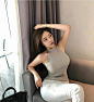 搞笑GIF趣图：女汉子是这样洗脚的，看起来很霸气的样子