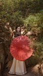 【蜃女】
  蜃女者，日神落凡尘一魄也。
  日昏时出，至善纯真，喜作幻境。
  常有时人于日暮时见其所爱，镜花场。
  不知是喜与悲也。”

  出镜@SNH48-蒋芸 
  摄影造型后期 @扶卮- 