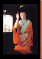 夏木真理 原名中岛淳子
声优/演员 曾经担任日本动画电影《千与千寻》中汤婆婆的配音，而被广大观众熟知。
在《野猪大改造》中饰演女教导主任，在《丧失名字的女神》中饰演东郷百合子。 ​​​