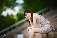 【关上镂叶的门，推开雕花的窗摄影图片】人像摄影_太平洋电脑网摄影部落