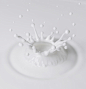 饮料,室内,牛奶,水滴,白昼_108661309_Milk droplet splashing, close-up_创意图片_Getty Images China
