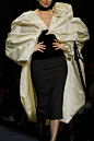 00061-schiaparelli-fall-2022-couture-details-credit-gorunway.jpg (1280×1920)