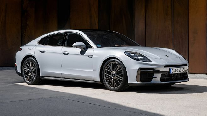 Turbo S E-Hybrid 是有史...