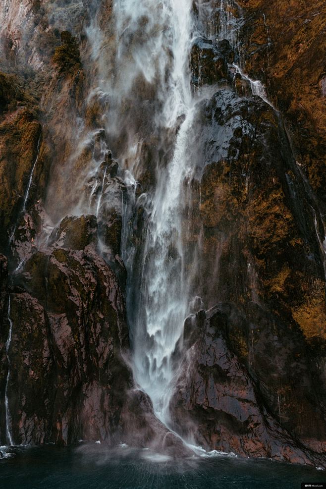 水 瀑布 性质 悬崖 河 流 风景摄影图...