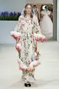 Giambattista Valli Fall 2018 Couture Fashion Show : The complete Giambattista Valli Fall 2018 Couture fashion show now on Vogue Runway.