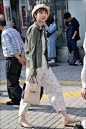 日本街拍：东京街头气质美女们的时尚穿搭