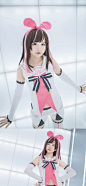 LCOS人工智障ai酱还原20个表情包【Aliga】
#人工智能AI酱##cos# 
Kizuna AI cn：@矮乐多Aliga 
Phx：@棱镜茶 视频压制：@B_N_Death
大家好你们想要的ai酱颜艺续集终于来了，视频里这次还原了20个表情包，希望你们看得开心哈哈哈哈哈哈哈 ​​​​