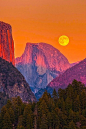 Travel Spots / Half Dome Moon. Yosemite.