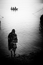 black and white India Photography  photojournalism  river street photography