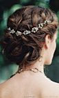 Liv Hart Fall 2016 Bridal Accessories 凝聚了爱的作品，总是会让人惊艳。Liv Hart2016婚礼头饰秋季系列Enchanted Atelier。