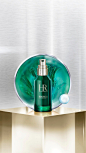 The infinite power of skin regeneration.

HELENA RUBINSTEIN collaborated with leading Biotech experts and created POWERCELL SKINMUNITY YOUTH REINFORCING SERUM. 

Charged with 200 million Samphire Native Cells, this active formula‘s green power plumps, hyd