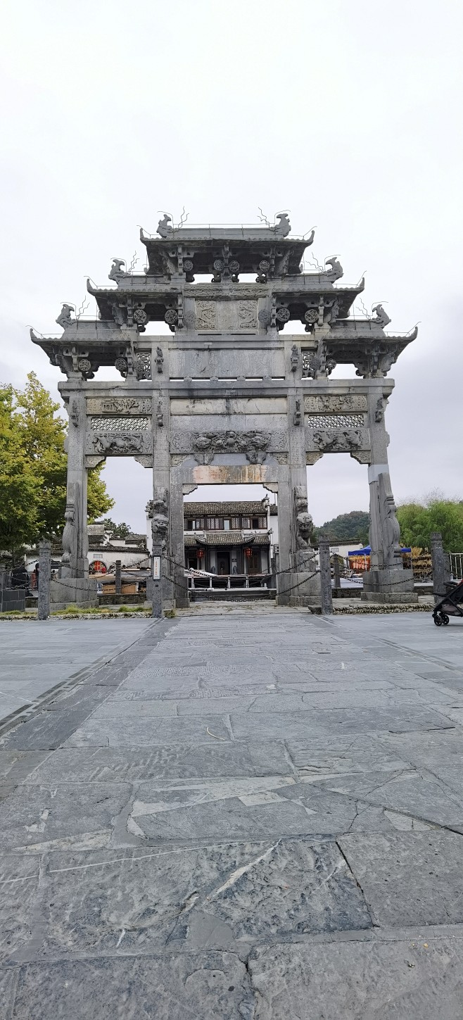 西递古镇刺史牌坊