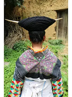 白苗（木梳苗）盘发