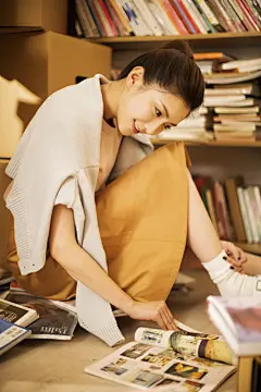 #江疏影##江疏影恋爱先生# 
@江疏影 你江春天系的新壁纸来啦，抱走不谢～
摄影@何允乐MOCHA ​​​​