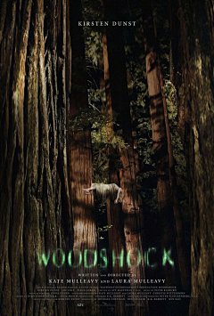 #海报# A24出品，克斯汀·邓斯特主演的[伍德肖克的偏执](Woodshock，暂译)曝光首款海报。影片由凯特·穆里维、劳拉·穆里维自编自导，卡司还包括乔·科尔([谜一样的双眼])、罗蕾莱·林克莱特([少年时代])。影片故事讲述一个女人在服用某种药物后，陷入了偏执狂状态。影片预计今年上映。 ​​​​