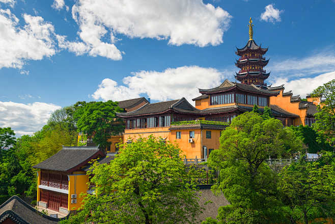 atempleonahillbyjoshuadavenporton500px