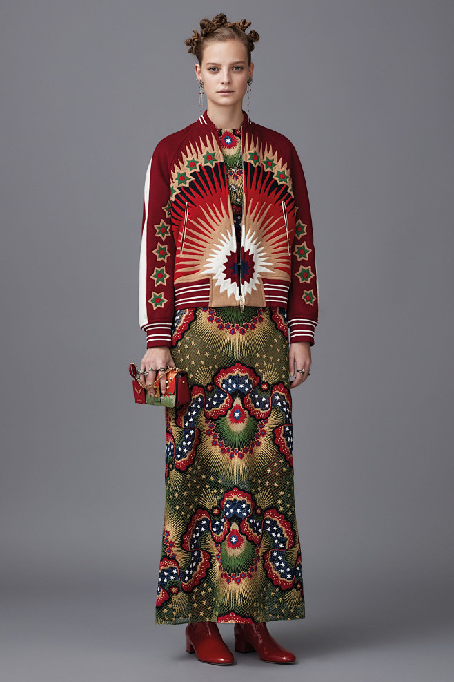 Valentino Pre-Fall 2...