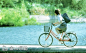 词霸每日一句Life is like riding a bicycle.To keep your balance,you must keep moving.人生就像骑单车，只有不断前进，才能保持平衡。(爱因斯坦)