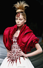 Alexander McQueen F/W 2008 层叠玫瑰 ... 来自Dipsy迪西 - 微博