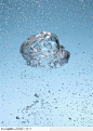清纯水韵-透明水纹中的气泡