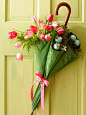 spring flowers decoration on door 30 http://hative.com/creative-flower-arrangement-ideas/: 