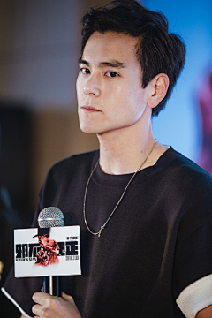 华盛顿爱巴黎采集到彭于晏