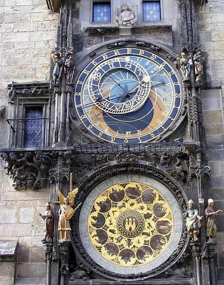 【布拉格市中心】著名的占星时钟，美丽中透...