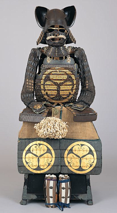 图维画社采集到日本武士盔甲服饰参考