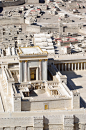 耶路撒冷的第二圣殿（又称希律的圣殿）是犹太人的圣地。圣殿在公元70年被毁。圣殿的复原模型