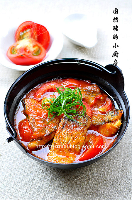 蕃茄炖鱼——营养丰富好味道

材料：
草...