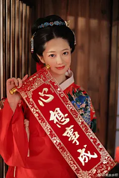 /内景汉服客片/#上海约拍#

今天吃元宵了吗？
元宵节快乐

摄影 @兔麻麻呀
出镜 @叶梓茜 ...展开全文c