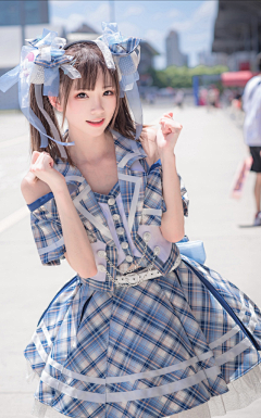灰色的旅行采集到少女和光影
