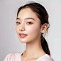 tiantiandetiantian_beautiful_girl_with_low_ponytail_hair_portra_ac8fe79b-9f3c-4d27-81e3-04b75bea0a94