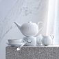 With its gentle relief lines, the new STELLA series is adding a sensual dimension to the MY CHINA! service. Filigree structures, inspired by the radiance of a shining star, lend the white porcelain its exceptional warmth. Stella Satin White impresses with