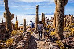 美璟设计中心采集到乌尤尼·天空之镜 I 玻利维亚国家瑰宝，自然界最神奇的景致之一