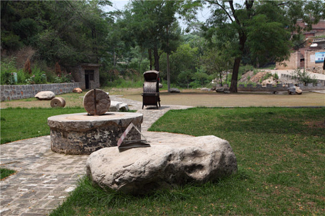 阳泉市郊区西南舁乡咀子上村农耕文化广场