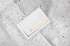 简约精致的名片设计，让人一见钟情