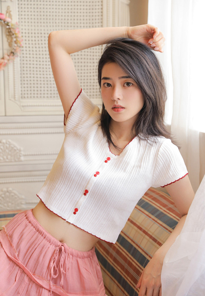 居家美女诱人身材清新性感写真[7/9]_...