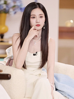 微笑铁汉2采集到女孩